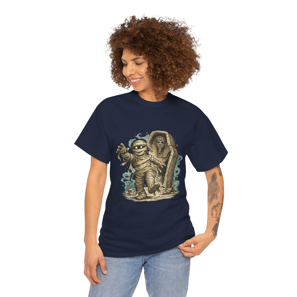 Playera Momia Ancestral · Vendas y Sarcófago de Otro Tiempo · Cute Cartoon Mummy Sarcophagus Halloween Tee