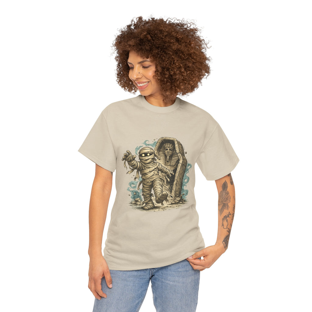 Playera Momia Ancestral · Vendas y Sarcófago de Otro Tiempo · Cute Cartoon Mummy Sarcophagus Halloween Tee