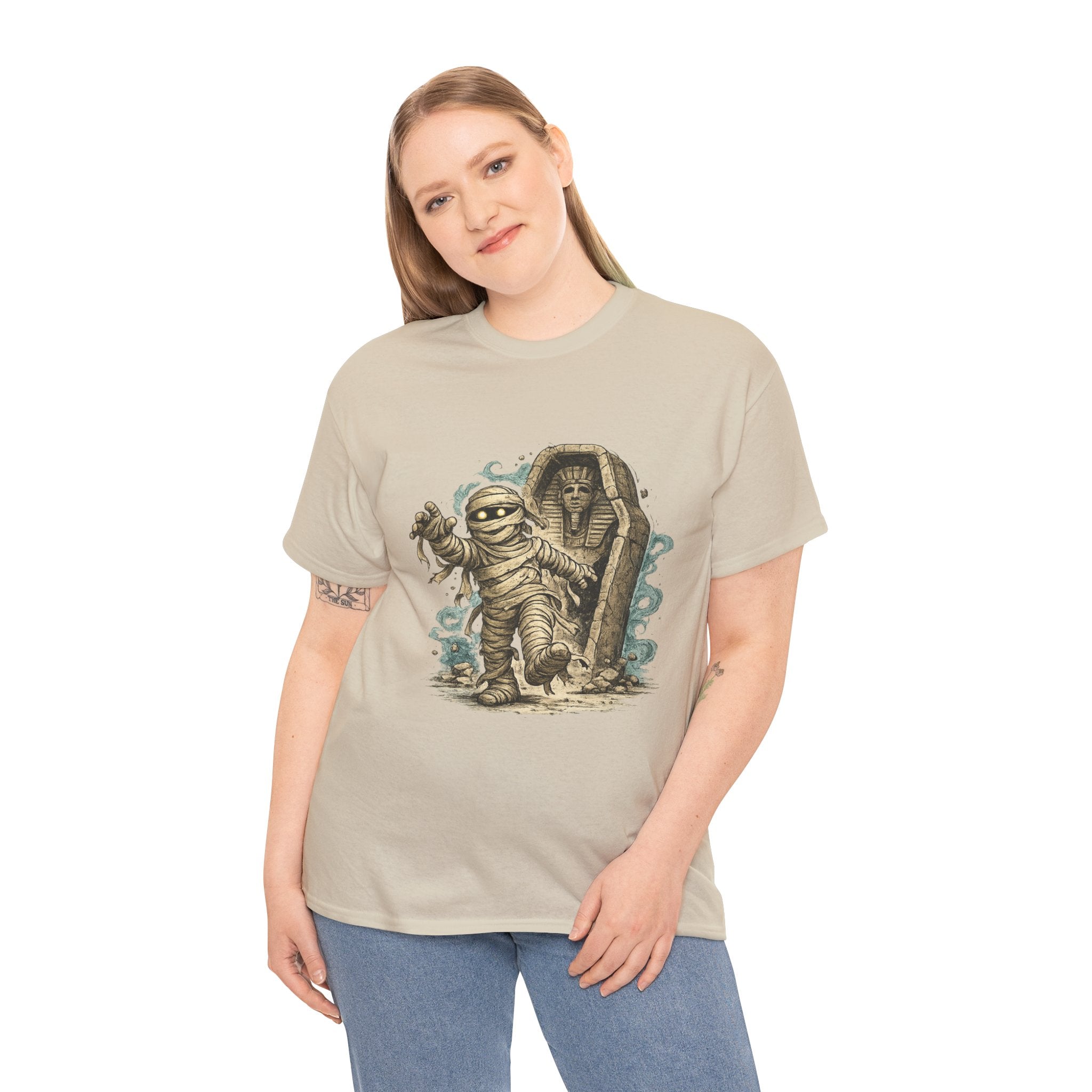 Playera Momia Ancestral · Vendas y Sarcófago de Otro Tiempo · Cute Cartoon Mummy Sarcophagus Halloween Tee