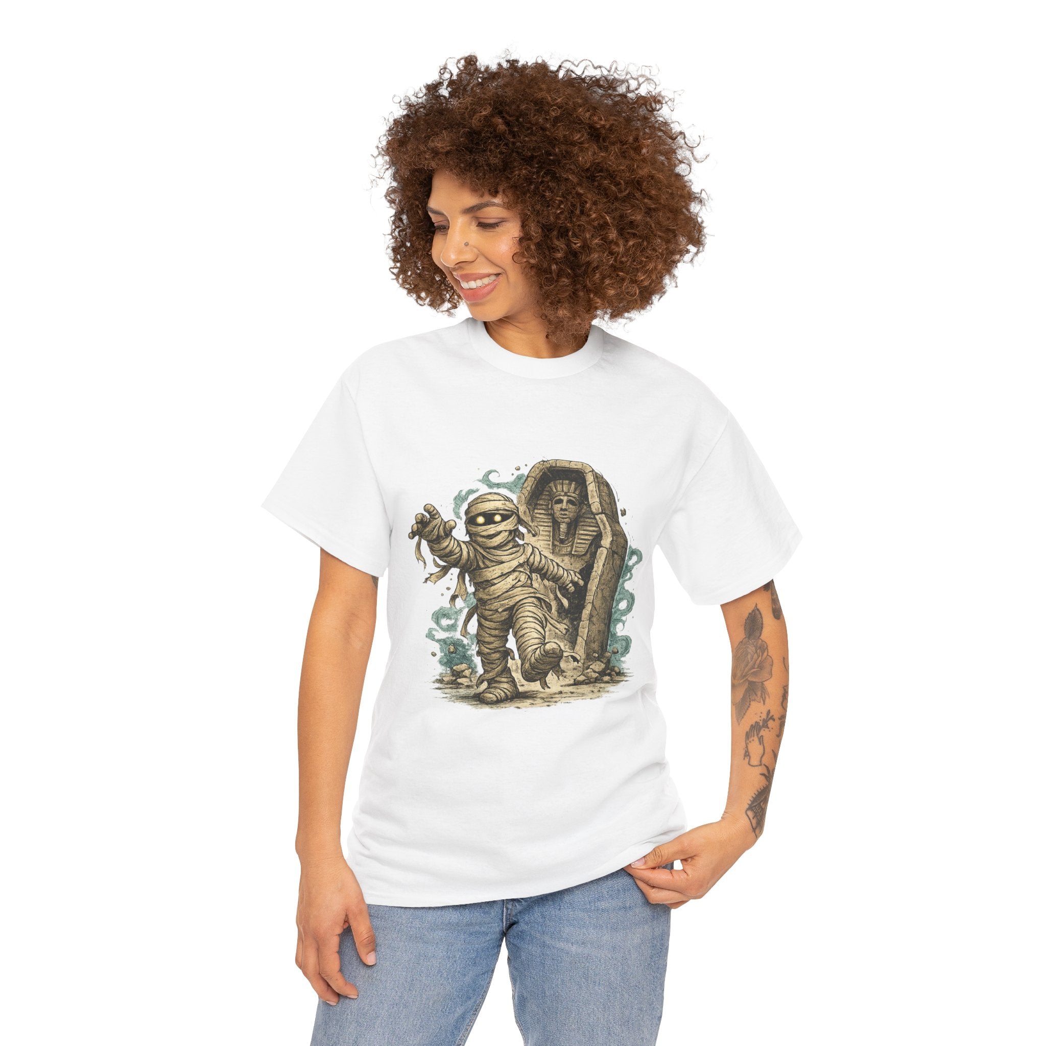 Playera Momia Ancestral · Vendas y Sarcófago de Otro Tiempo · Cute Cartoon Mummy Sarcophagus Halloween Tee